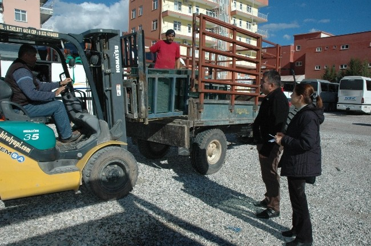 Artan Cam Fiyatlarına Mağdur Çiftçi İsyan Etti
