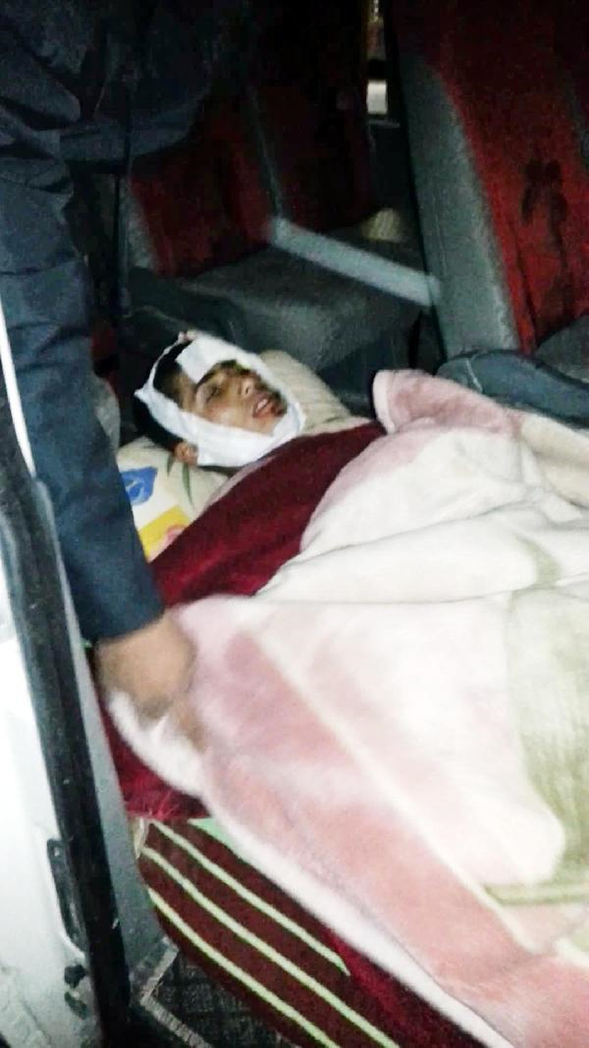 Balık Avlarken Köprüden Düşen Genç Yaralandı