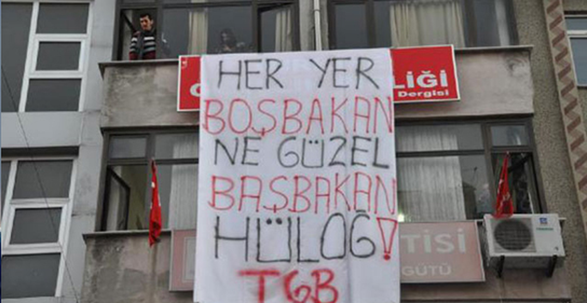 Başbakan Afişine 6 Gözaltı