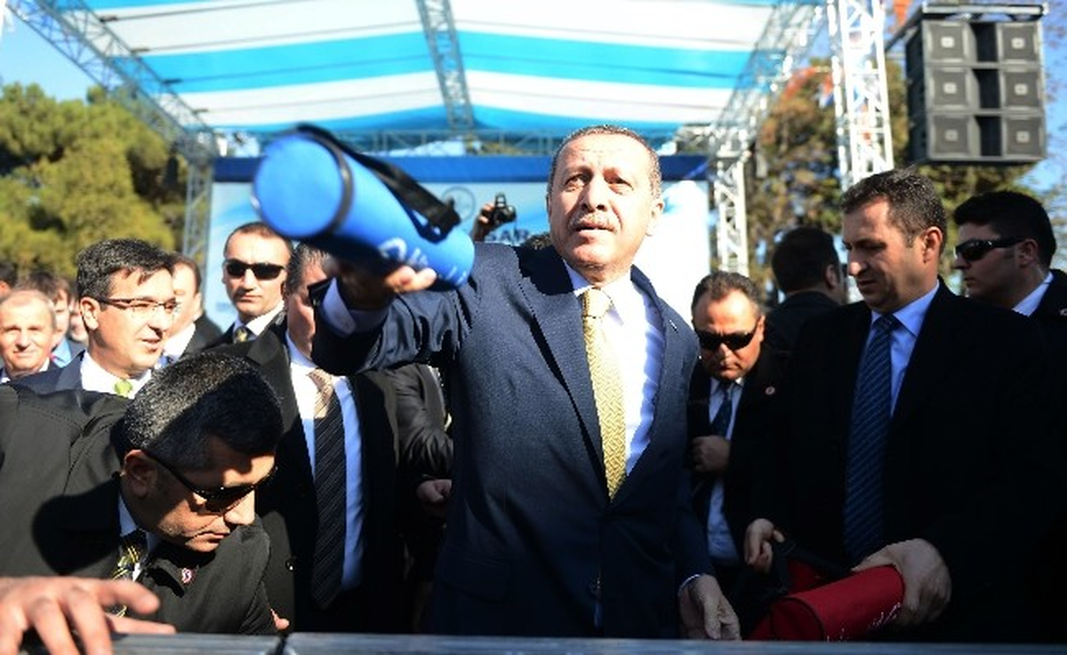 Başbakan Erdoğan Satranç Takımı Dağıttı