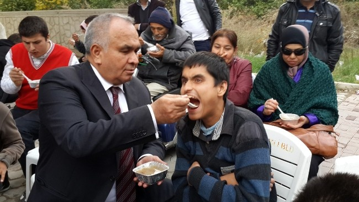 Başkan Tollu Engellilerle Aşure Etkinliğinde Buluştu