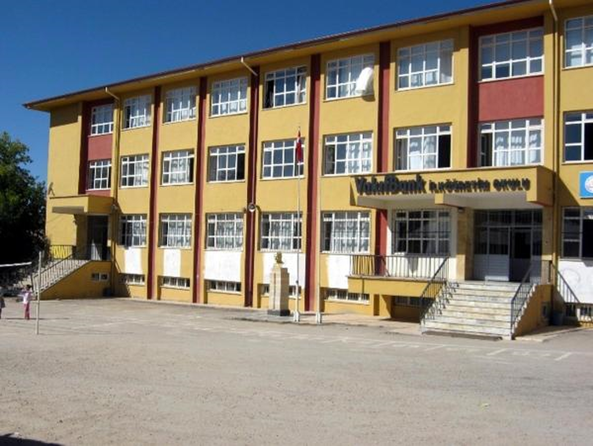 Baskil\'deki Sınav Skandalına 4 Müfettiş
