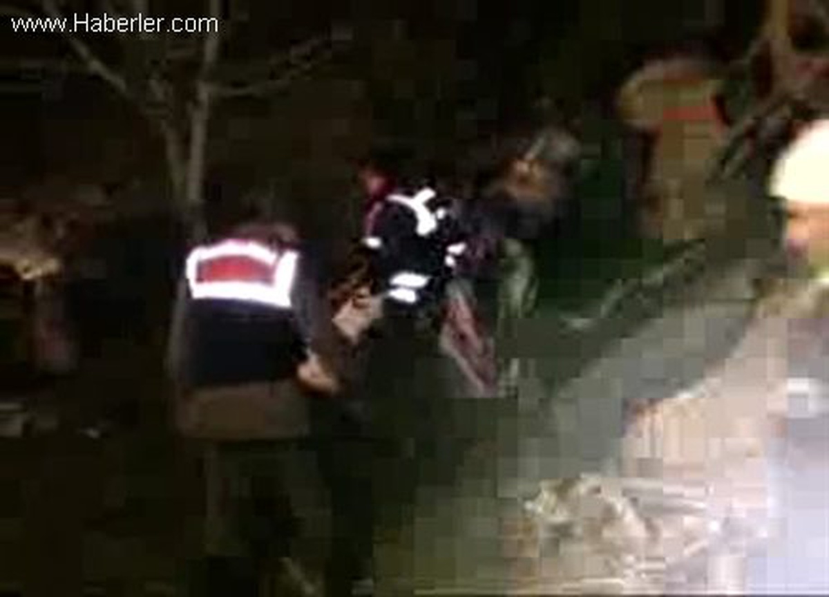 Beton Mikseri Uçuruma Yavarlandı: 2 Ölü