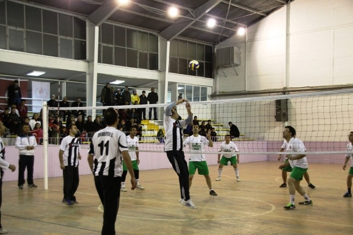 Çubuk\'ta Kaymakamlık Kupası Voleybol Turnuvası Başladı