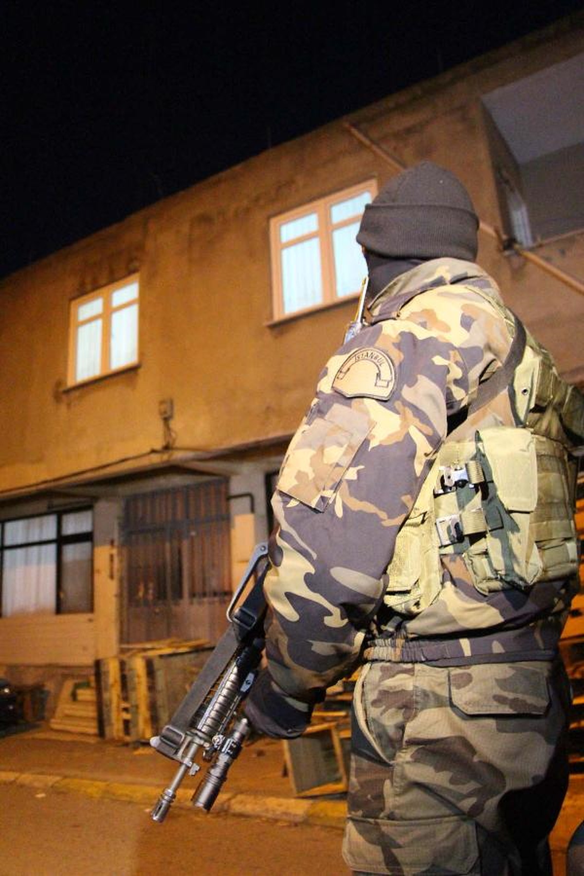 İstanbul\'da Uyuşturucu Tacirlerine Şok Baskın