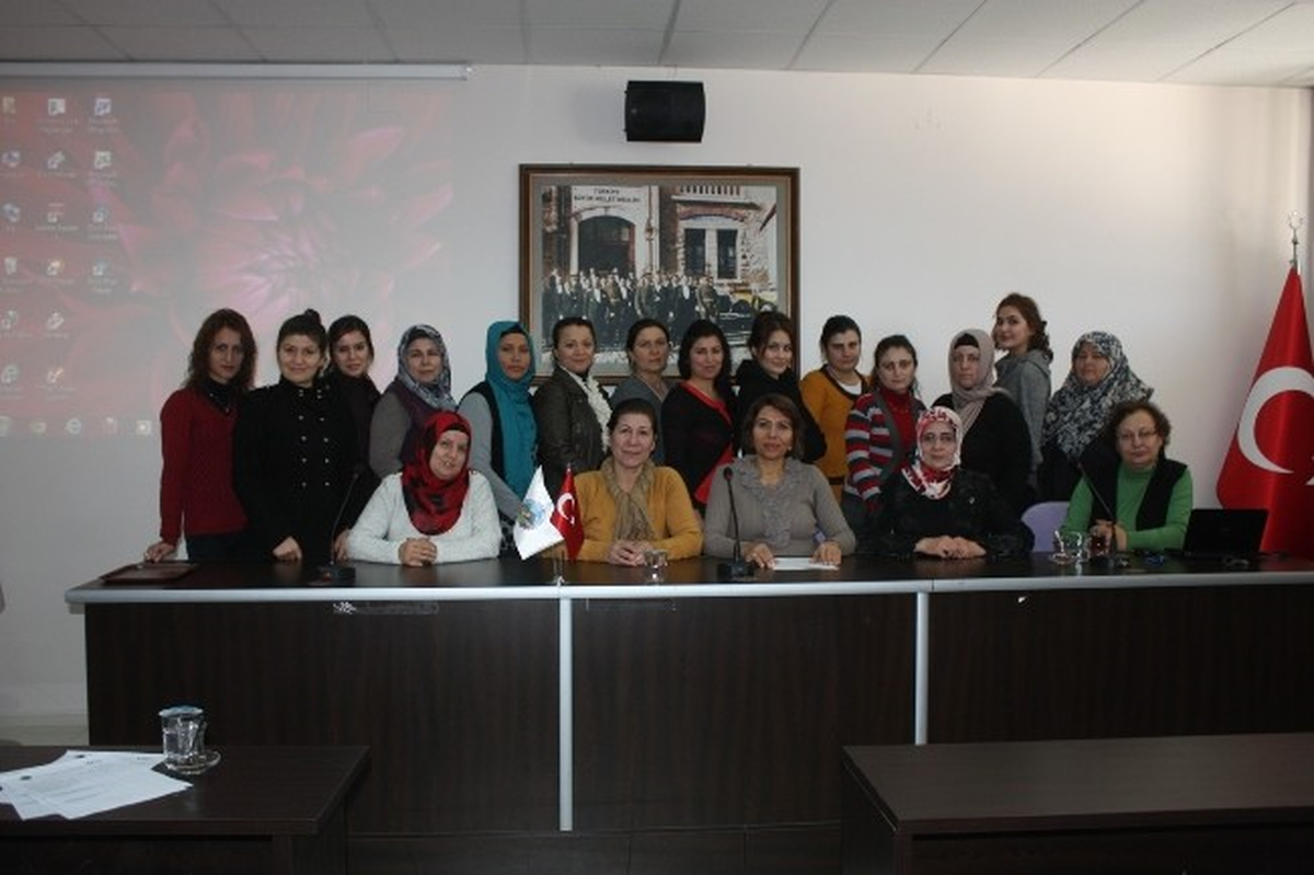 Kadınlar Geleceğini Yönetmeye Devam Ediyor