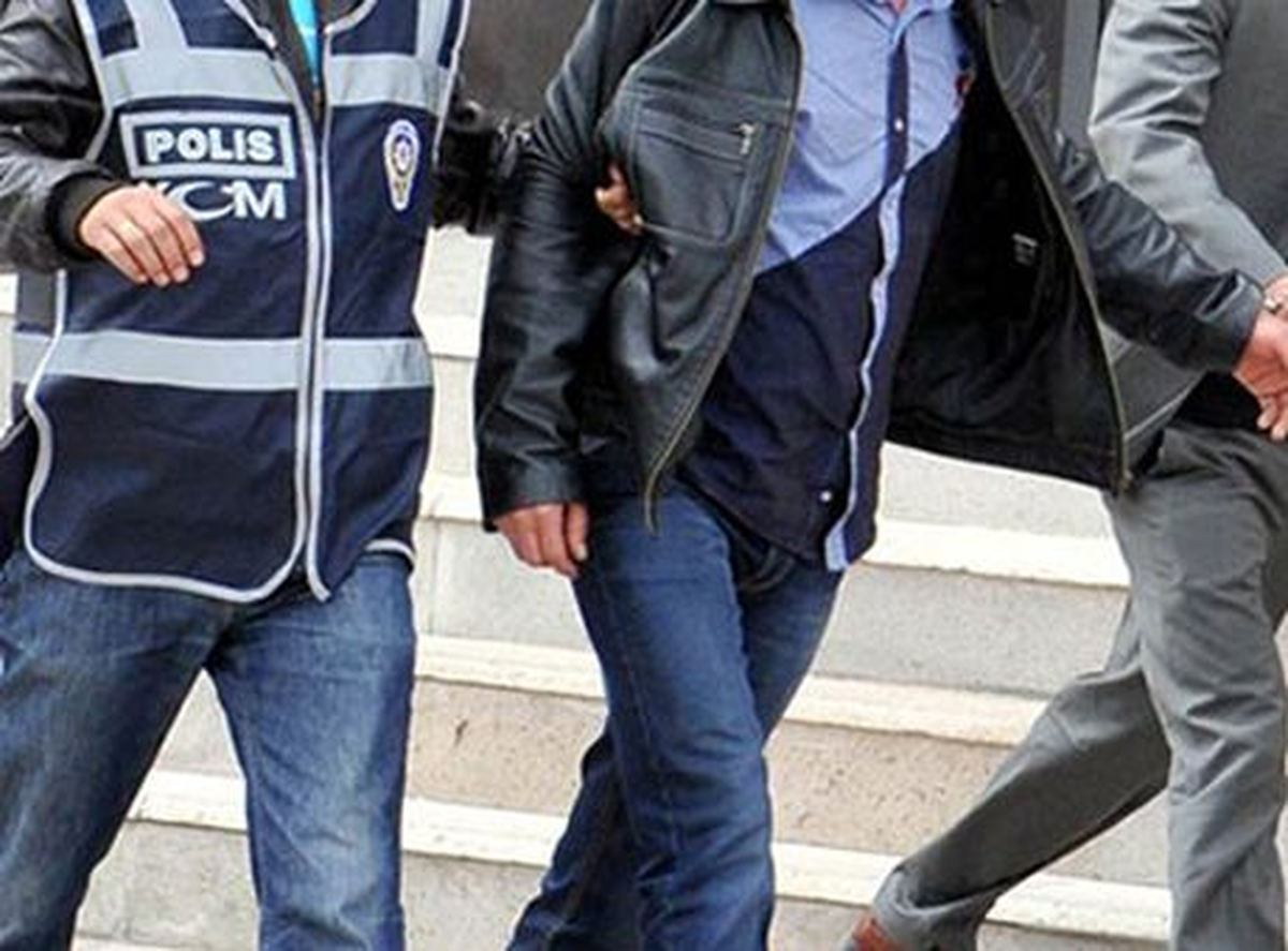Kırşehir\'de Hırsızlık Zanlısı 2 Kişi Tutuklandı