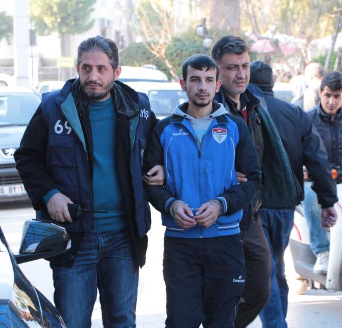 Manisa\'da Kışı Cezaevinde Geçirmek İçin Hırsızlık Yapmış