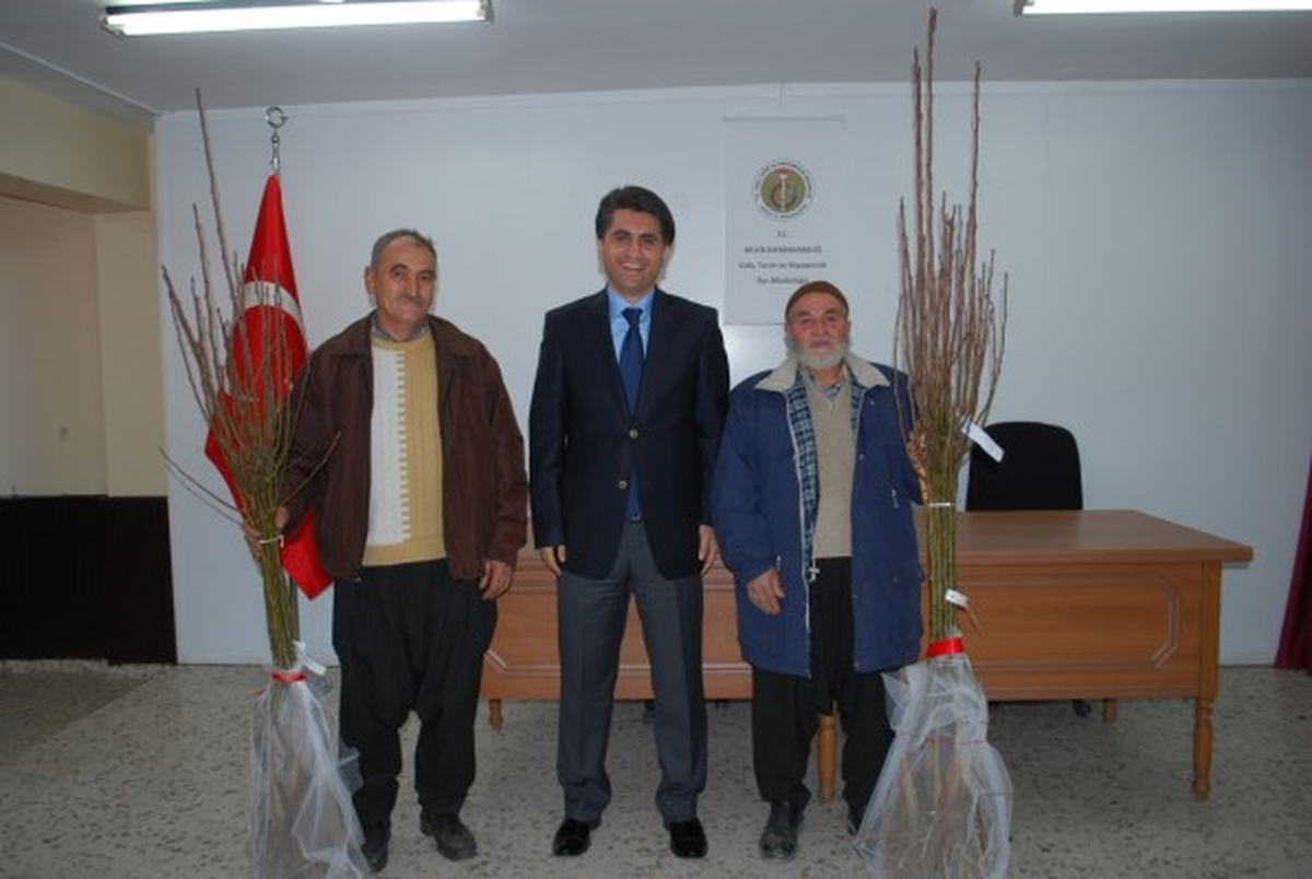 Meyve Fidanı Teslim Töreni Tertiplendi