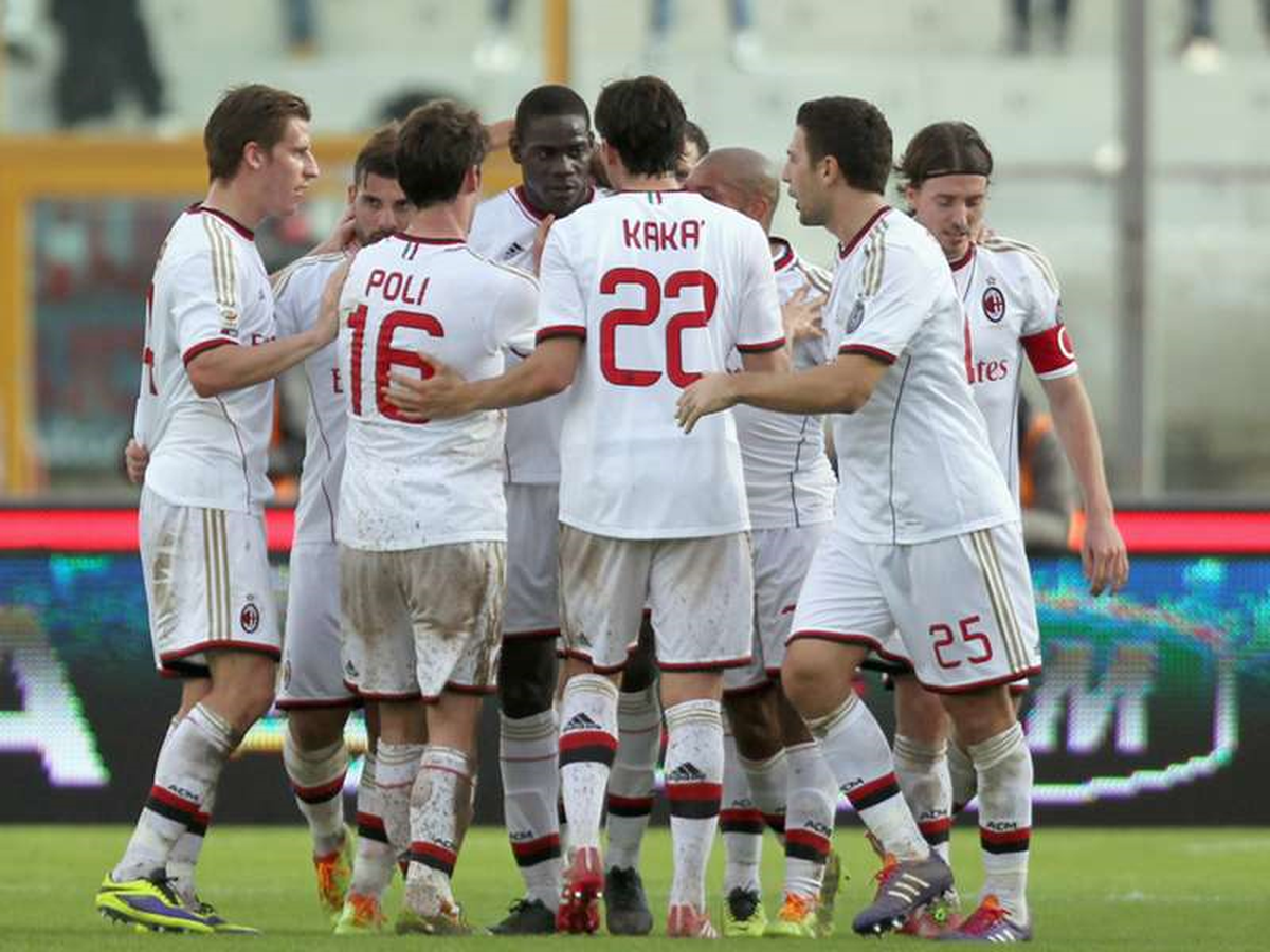 Milan Livorno\'ya Konuk Oluyor