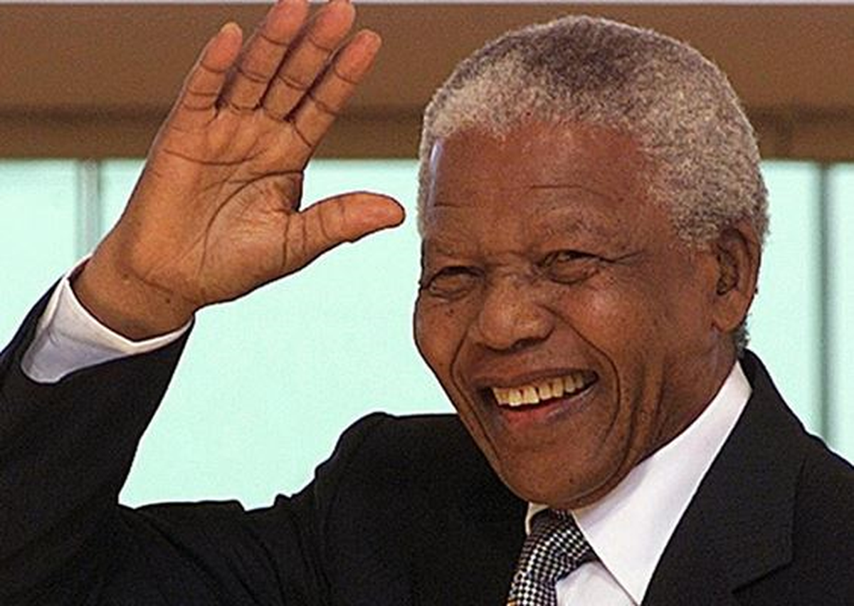 Nelson Mandela\'nın Hayatını Kaybetmesi