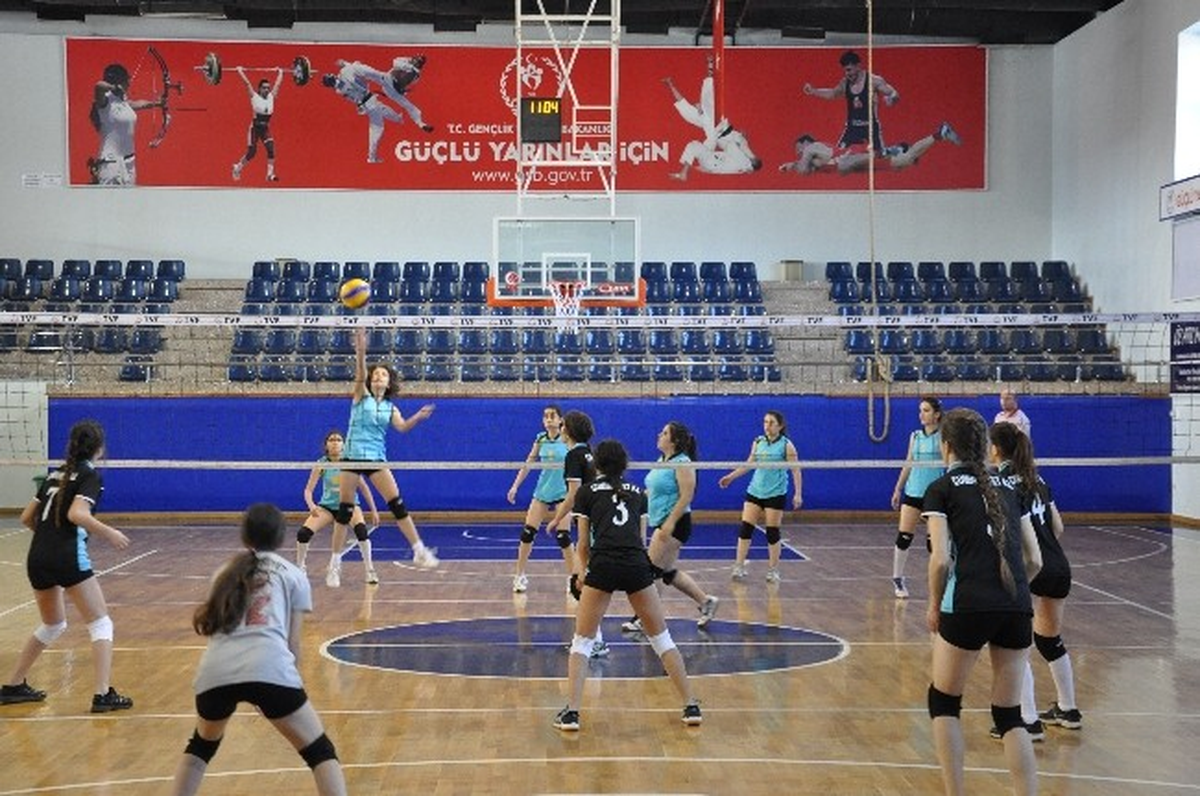 Okul Sporlarında Müsabakalar Devam Ediyor