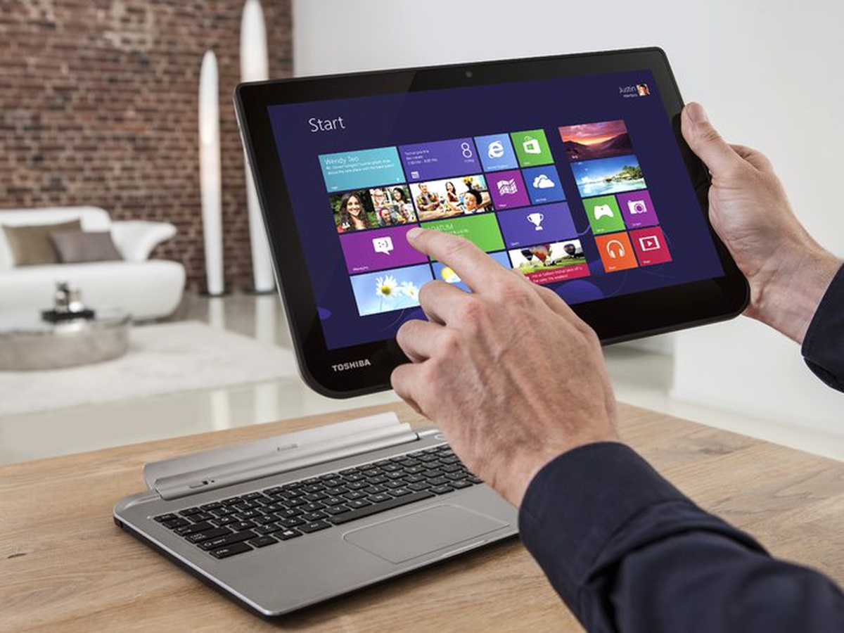 Toshiba 2\'si Bir Arada Satellite W30t ve W30Dt Ürünlerini Sunar