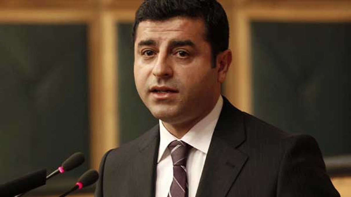 Selahattin Demirtaş: Umut Ediyorum Bugün Kck Davası\'nda Tahliye Kararları Çıkar