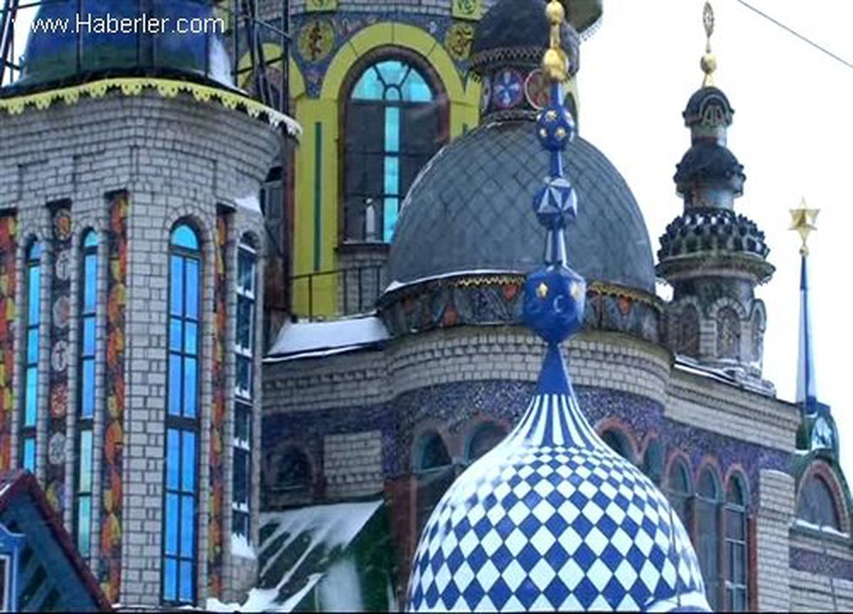 Tataristan\'da Kiliselerin Kundaklanması