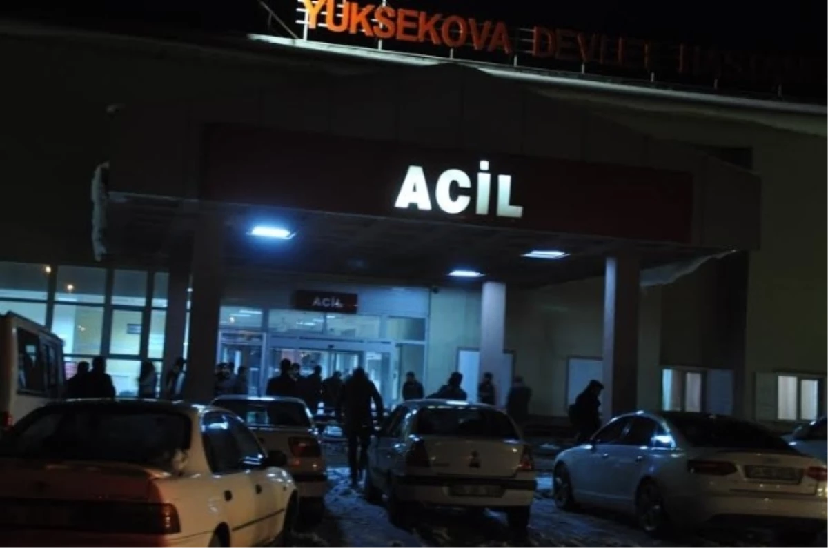 Yüksekova\'daki Gerginliği BDP\'li Yöneticiler Yatıştırdı