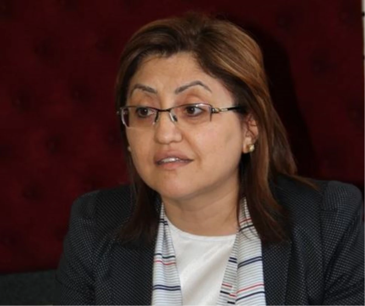 Aile ve Sosyal Politikalar Bakanı Şahin Bitlis\'te