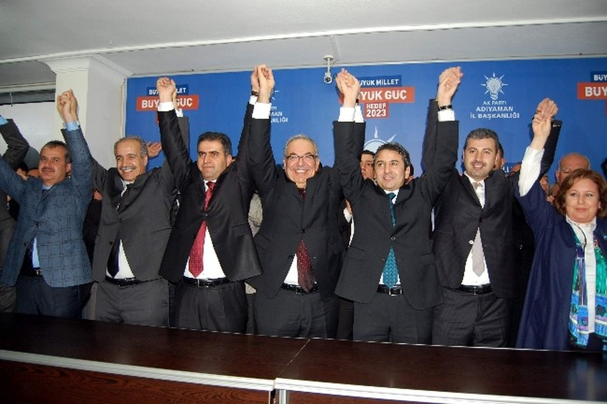 AK Parti Adayı Hüsrev Kutlu\'ya Görkemli Karşılama