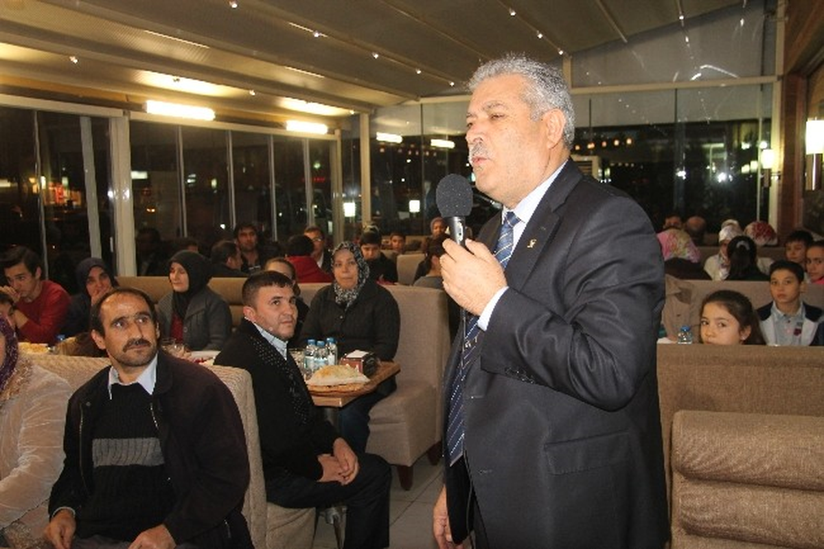 AK Parti Bayraklı Belediye Başkan Aday Adayı Hakkı Atila, Apartman Görevlilerinin Dertlerini Dinledi