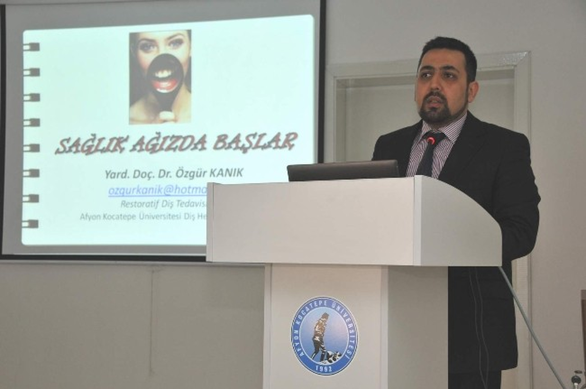 AKÜ\'de \'Sağlık Ağızda Başlar\' Konferansı