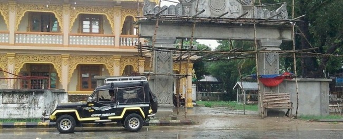Arakan\'da Budist Manastırından Silahlar Çıktı