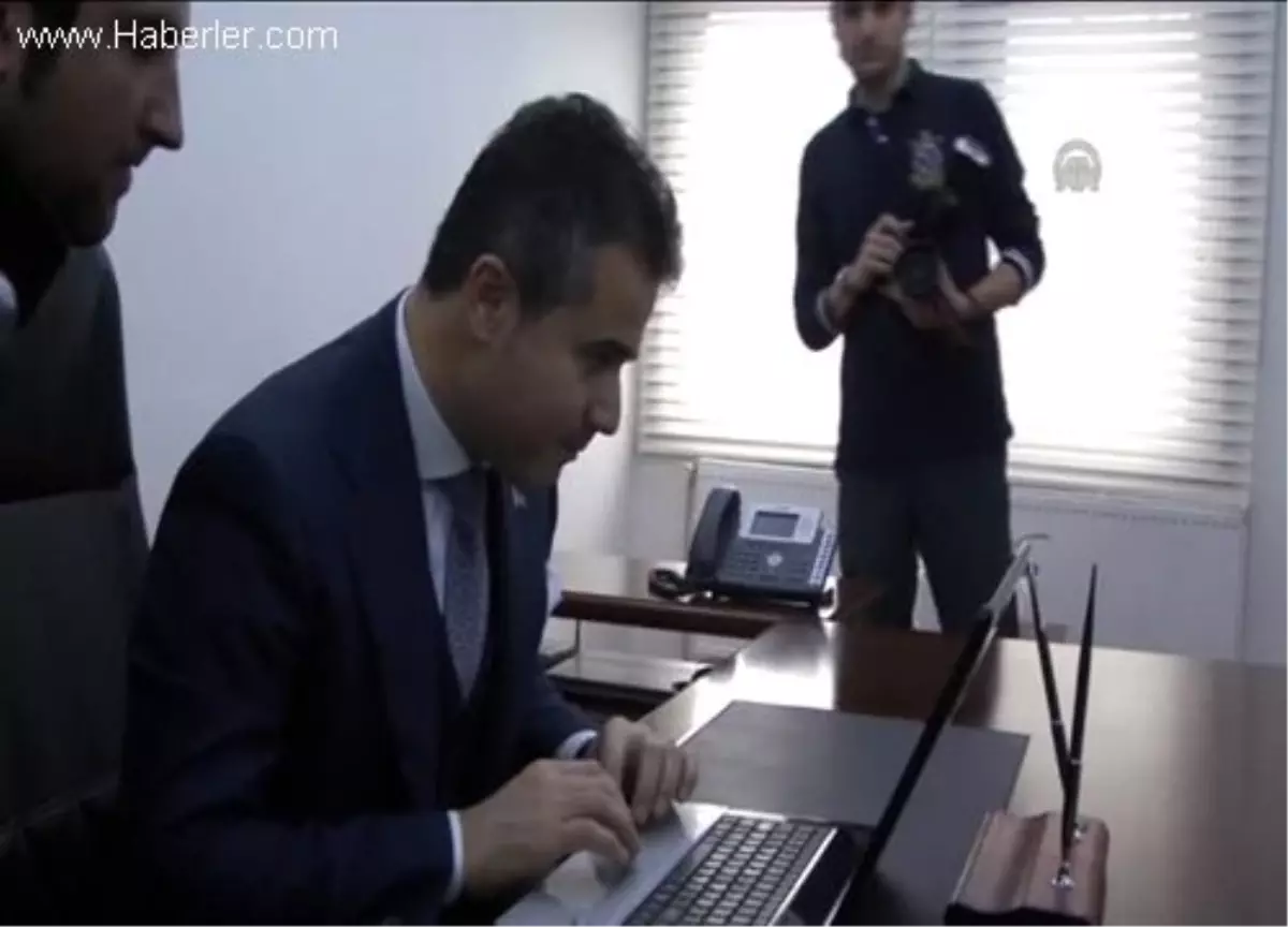 Bakan Kılıç, AA'nın fotoğraf oylamasına katıldı