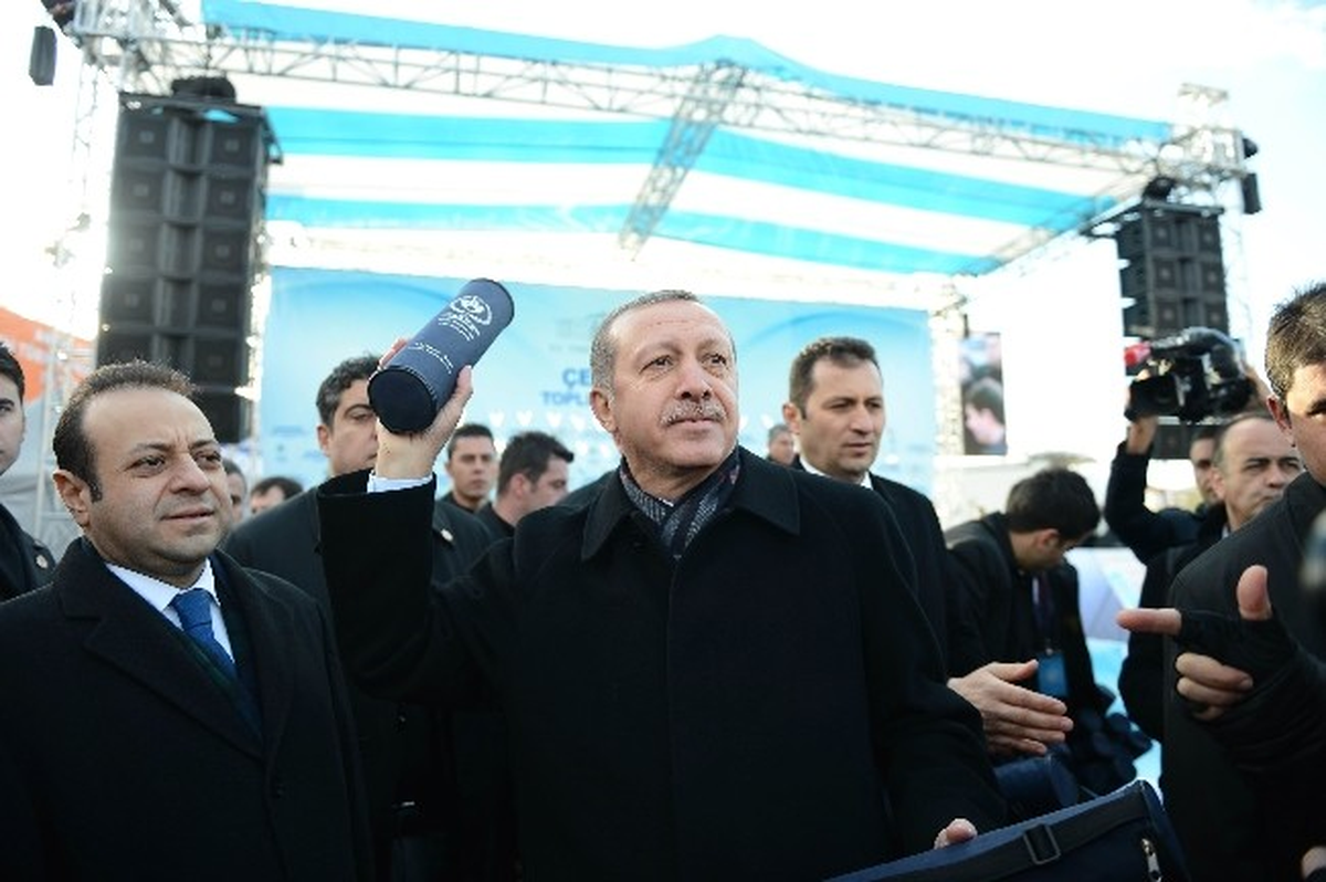 Başbakan Erdoğan\'ın Çerkezköy Mitinginde Satranç İzdihamı