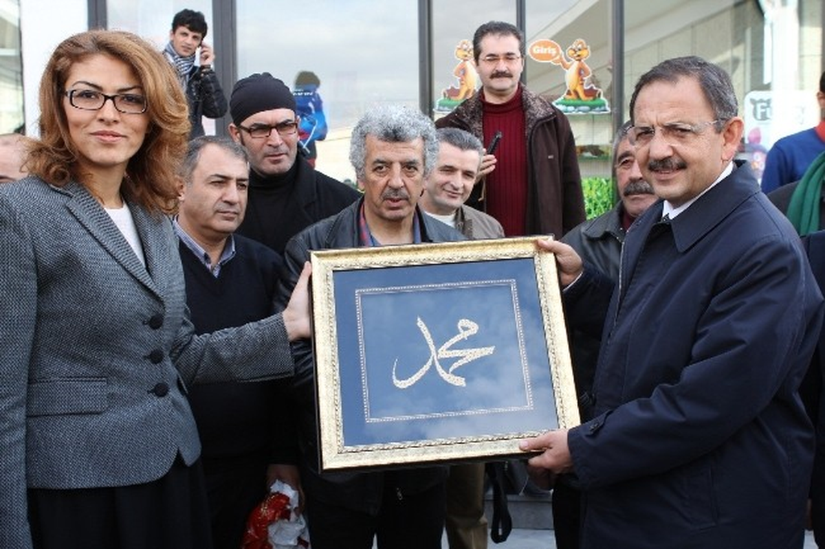 Başkan Özhaseki, Kayserili Sanatçılarla Bir Araya Geldi