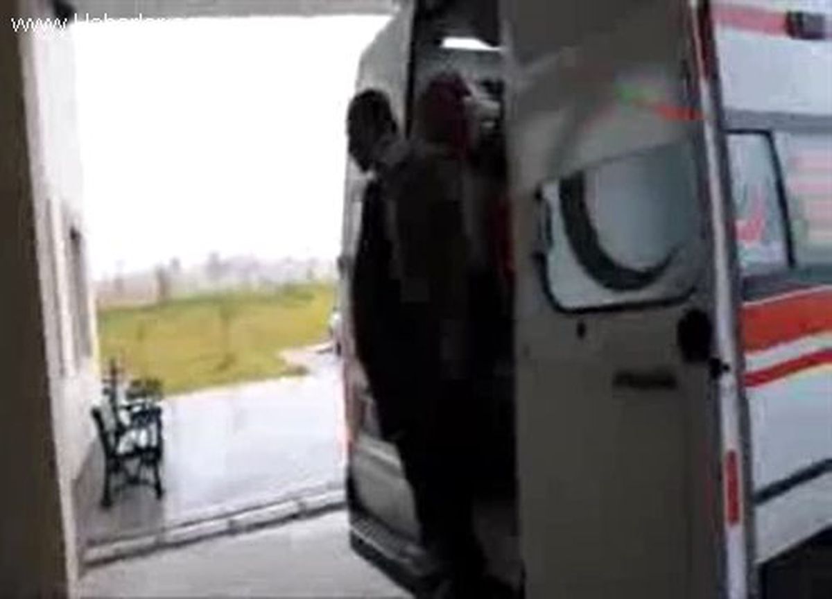 Besni\'de Otomobil Devrildi: 3 Yaralı