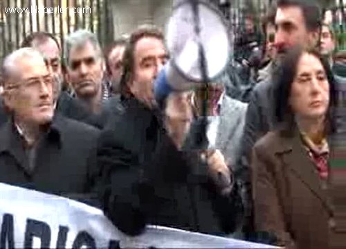 Beyoğlu\'nda Polis Müdahalesi