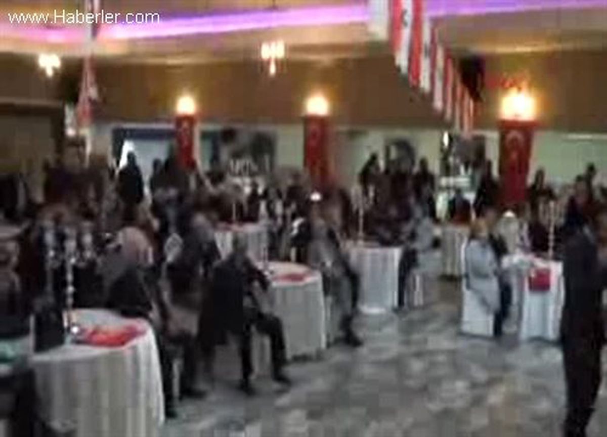 "Biz İki Mustafa\'yı da Severiz"