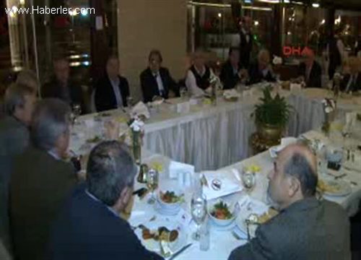 Bjk Derbisinin Tartışılan İsmi Cüneyt Çakır\'ın Babası Serdar Çakır, Oğlunu Dha\'ya Anlattı