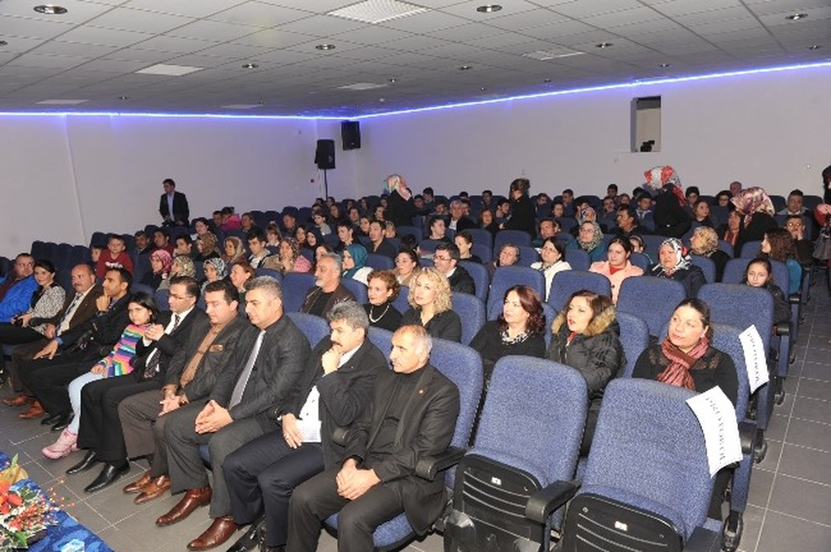 Bozüyük\'te Türk Sanat Müziği Konseri