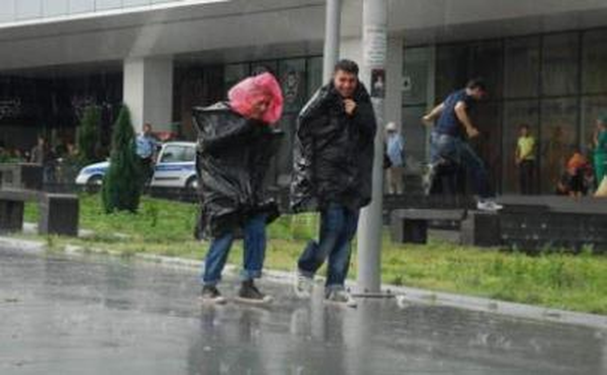 Bursa Güne Yağmurla Uyandı
