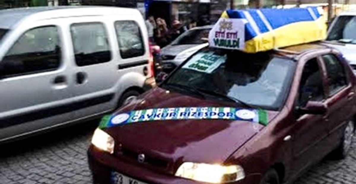 Çaykur Rizespor Taraftarından Tabutlu Protesto