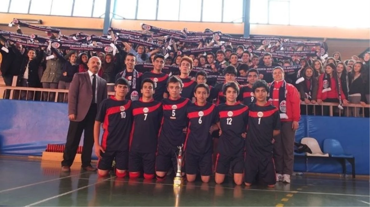 Erkek Voleybol İl Şampiyonu Mustafa Şeker Anadolu Lisesi Oldu