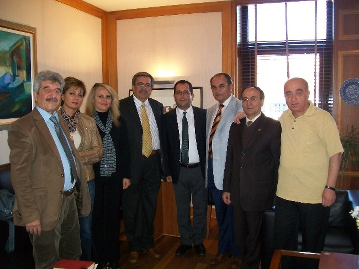 Esab\'dan Prof. Dr Özgür\'e Ziyaret