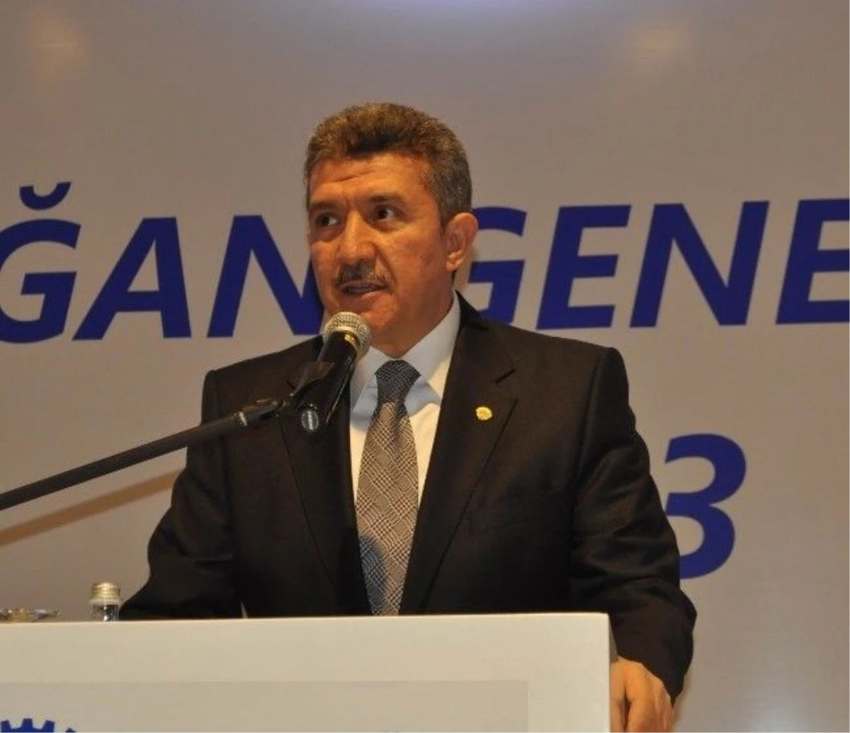 Genç İşadamları Derneğinde Hamdi Kınaş Yeniden Başkan