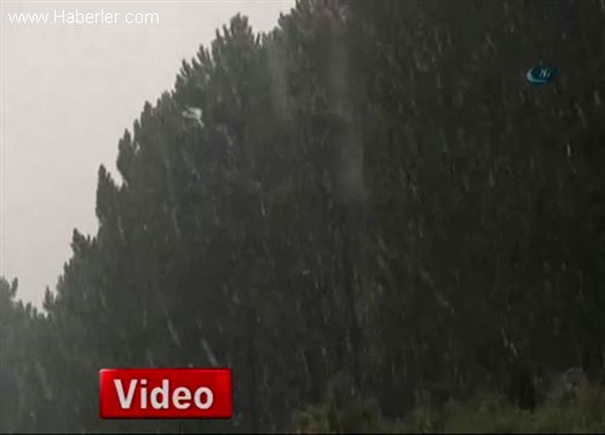 İstanbul'a İlk Kar Düştü