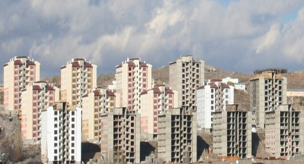 Kars\'ta Kentsel Dönüşüm Projesi Soğuğa Rağmen Devam Ediyor