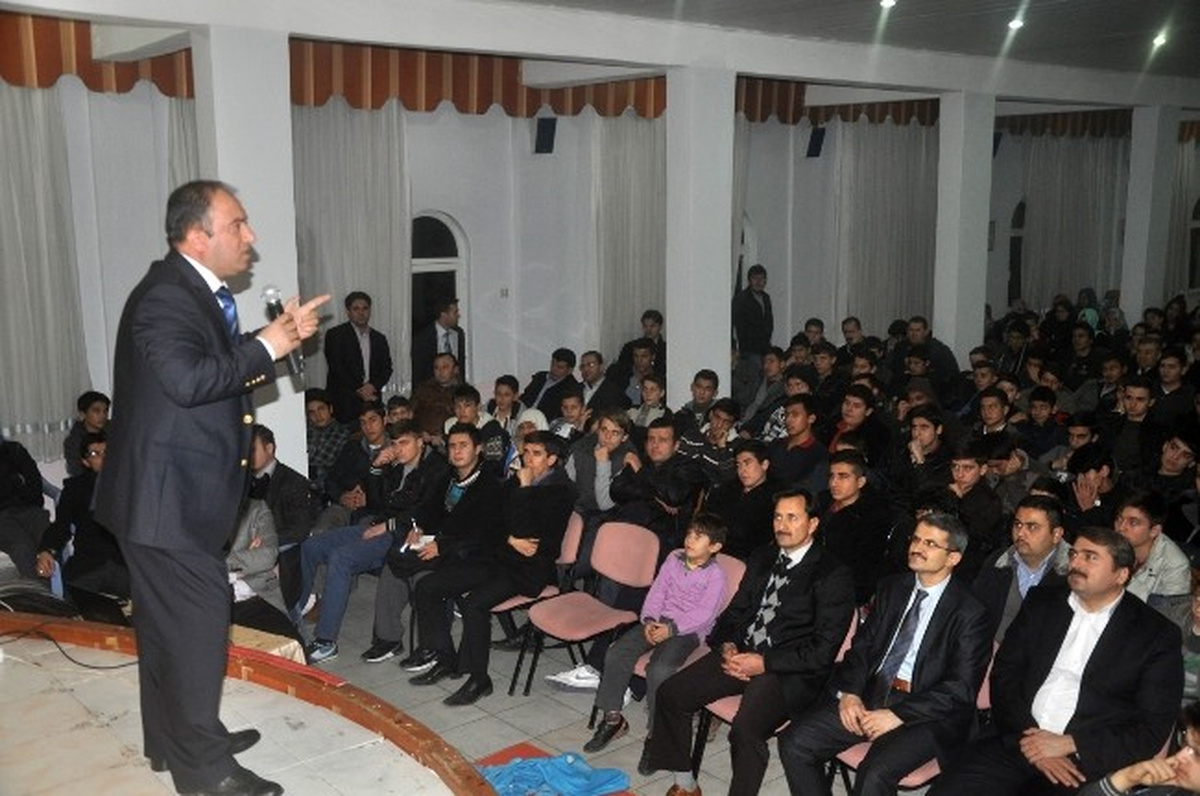 Kırkağaç\'ta Başarı ve Motivasyon Semineri