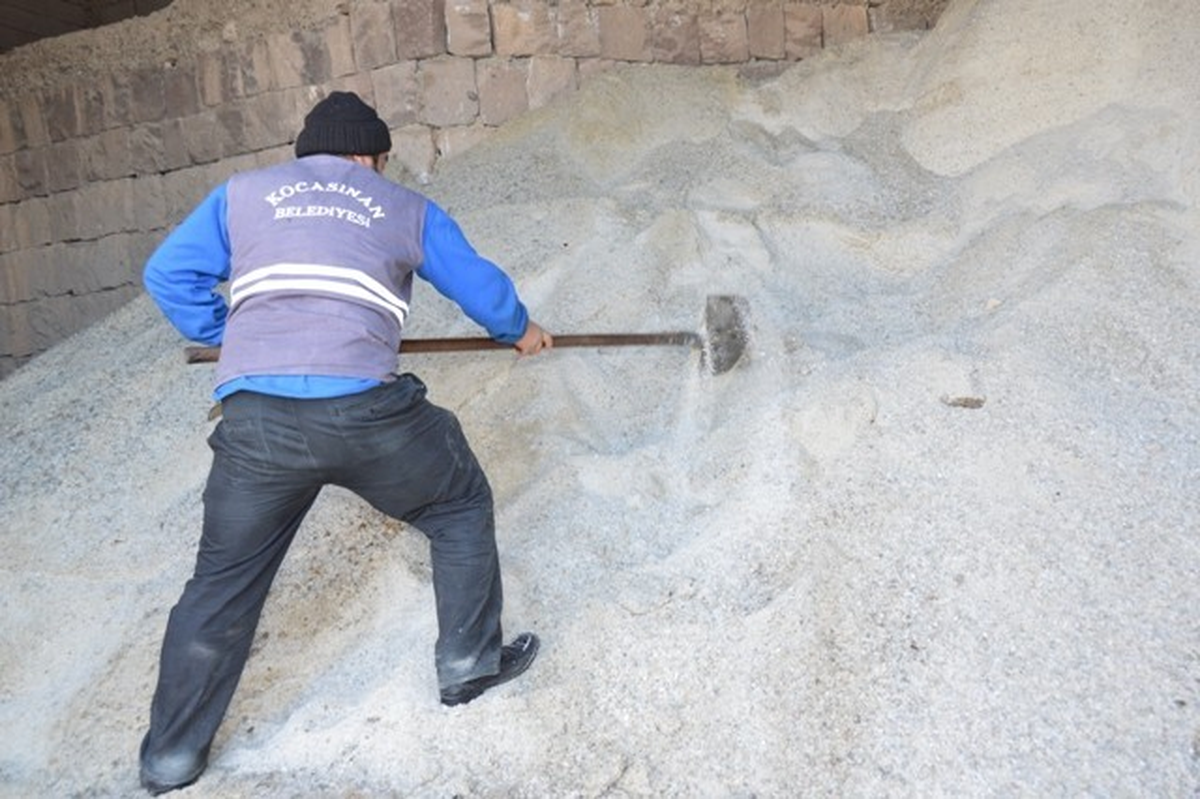 Kocasinan, Kar Mücadelesi İçin Tuz Aldı
