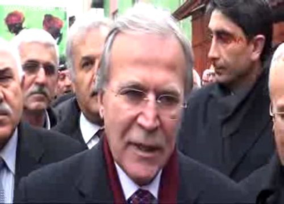 Mehmet Ali Şahin Kılıçdaroğlu Mahkemelere Talimat Veriyor