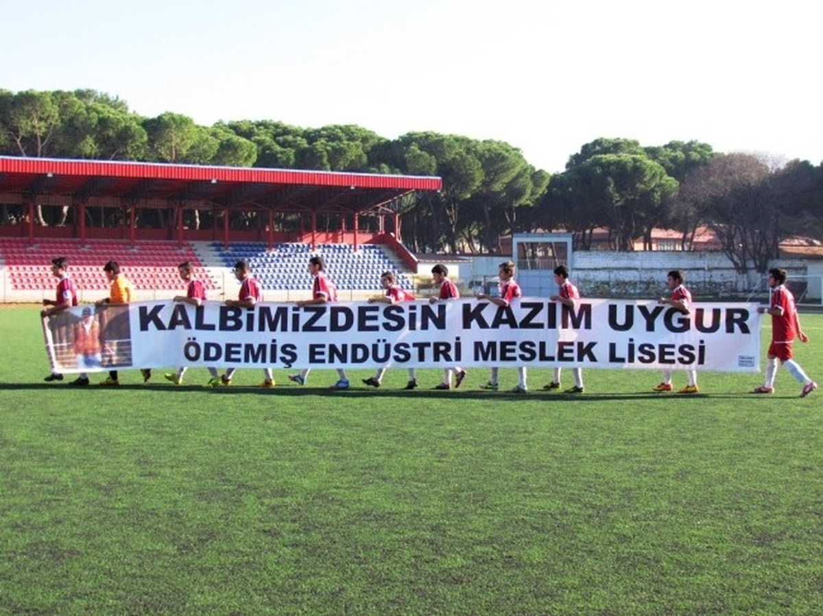 Ödemiş Eml\'den Pankartlı Vefa