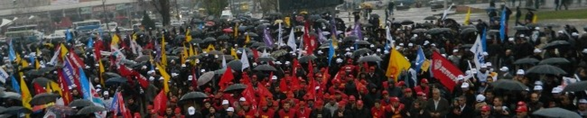 (Özel Haber) Miting Bahane Şemsiye Satışları Şahane