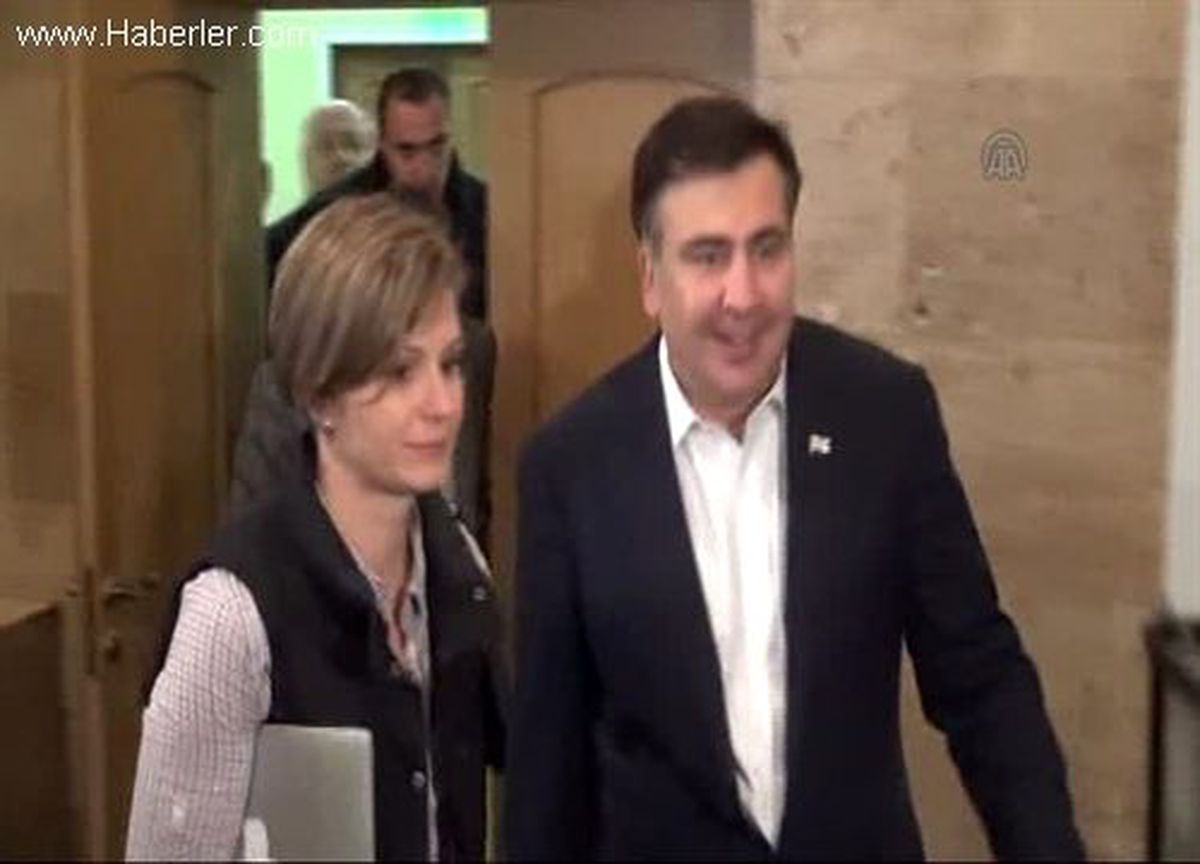 Saakaşvili ve Filat\'tan protestoculara destek