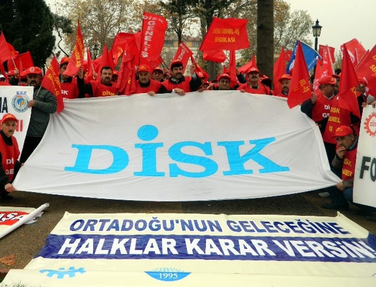 Stk\'lar Suriye\'de Yaşanan Sorunları Protesto Etti