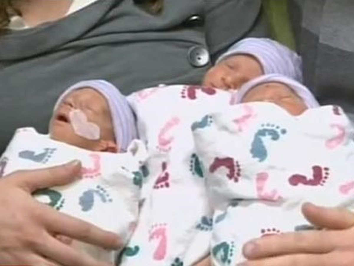 Tek Yumurta Üçüzü Kız Kardeşler Doğdu