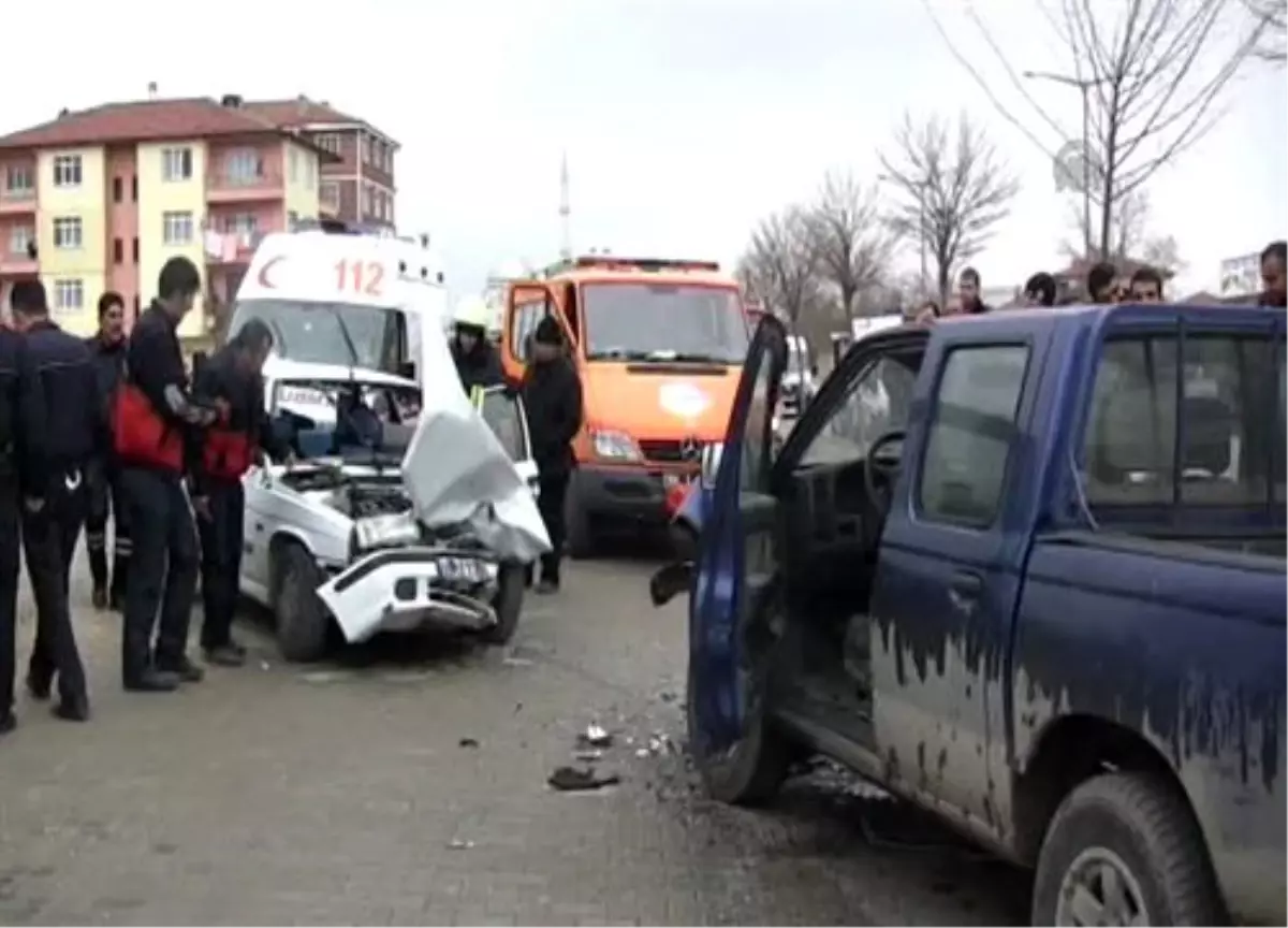 Trafik kazaları: 1 ölü, 5 yaralı