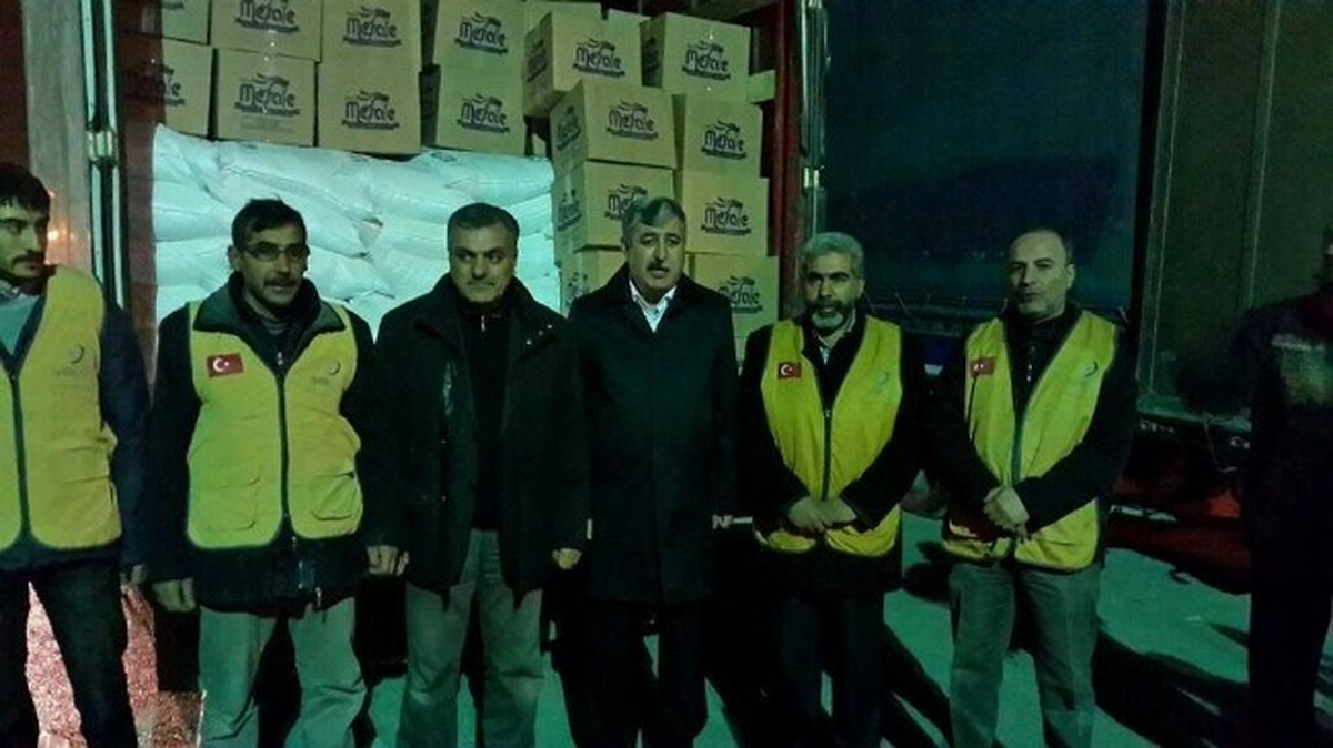 Uğur Polat, Yardım Çadırını Ziyaret Etti